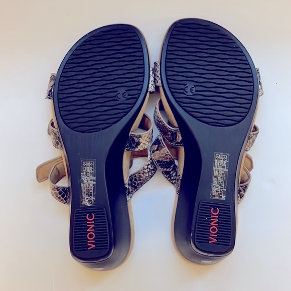 Vionic snake Sandle ortho heal orthopedic - Picture 5 of 6